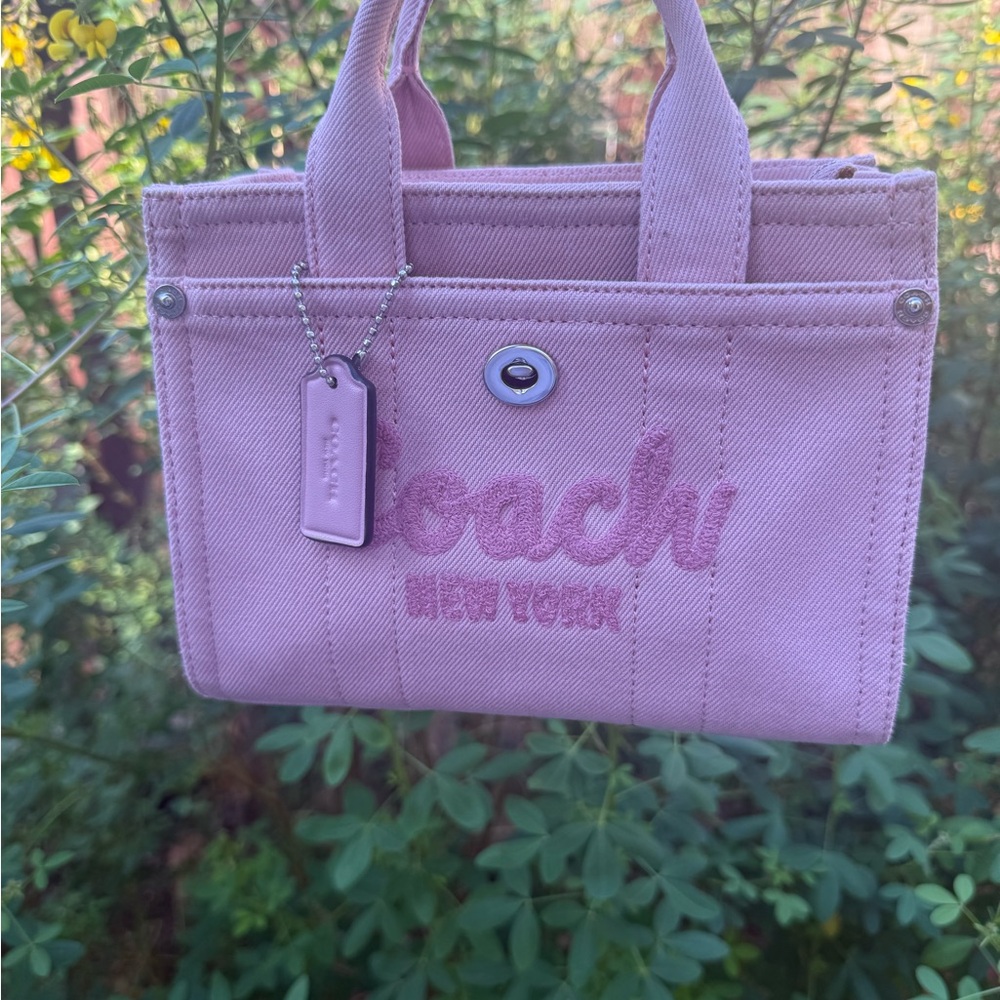 🎀Coach Mini Tote in Ballerina Pink